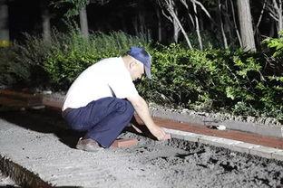 滕州府前路吃瓜  第2张